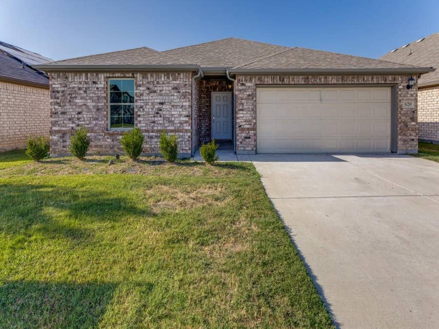 Property photo for 620 Bronze Forest Drive, Fort Worth, TX