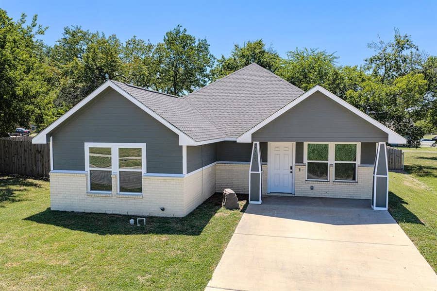 Property photo for 3055 Silver Street, Greenville, TX