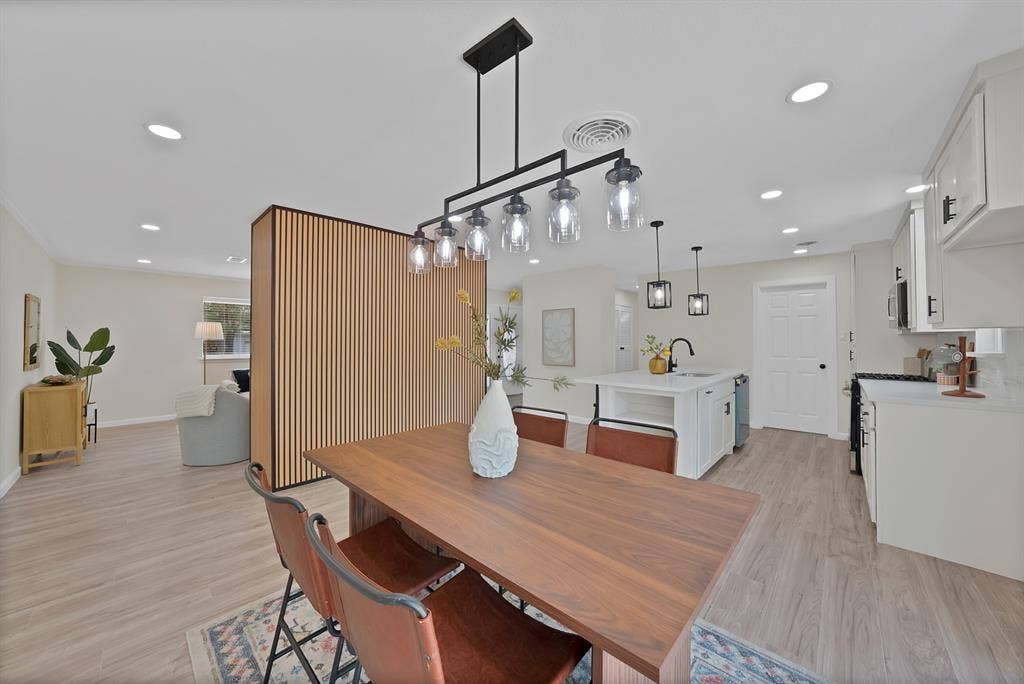 2505 Hollywood Drive, Arlington, TX 76013 2505 Hollywood Drive, Arlington, TX 76013