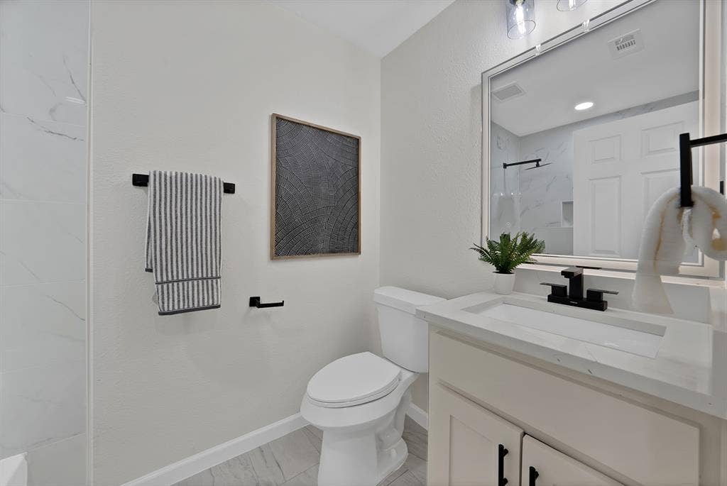 2505 Hollywood Drive, Arlington, TX 76013 2505 Hollywood Drive, Arlington, TX 76013