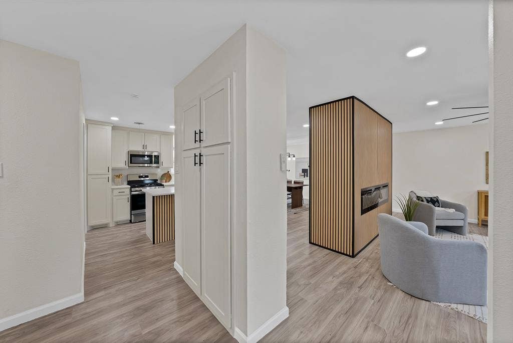 2505 Hollywood Drive, Arlington, TX 76013 2505 Hollywood Drive, Arlington, TX 76013
