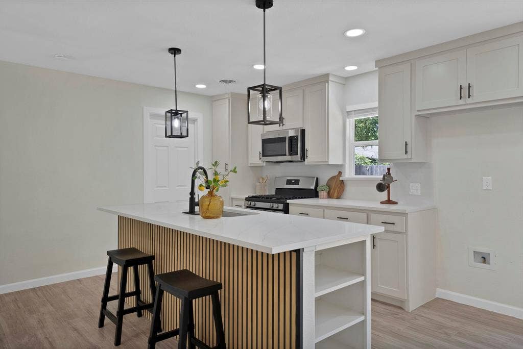 2505 Hollywood Drive, Arlington, TX 76013 2505 Hollywood Drive, Arlington, TX 76013