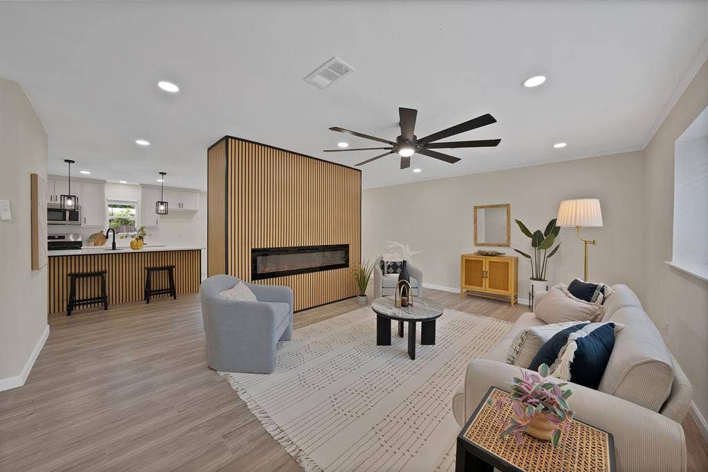 2505 Hollywood Drive, Arlington, TX 76013 2505 Hollywood Drive, Arlington, TX 76013