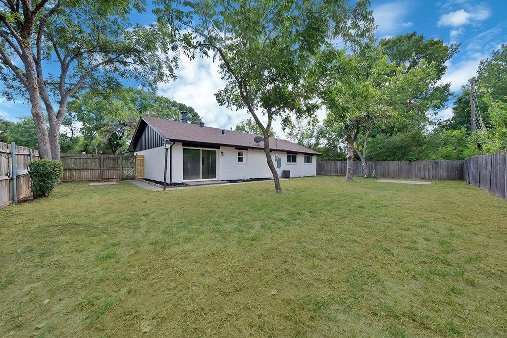 2505 Hollywood Drive, Arlington, TX 76013 2505 Hollywood Drive, Arlington, TX 76013