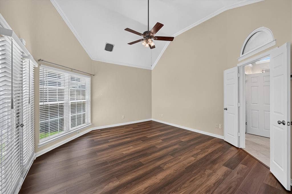 10307 Perkins Drive, Irving, TX 75063 10307 Perkins Drive, Irving, TX 75063