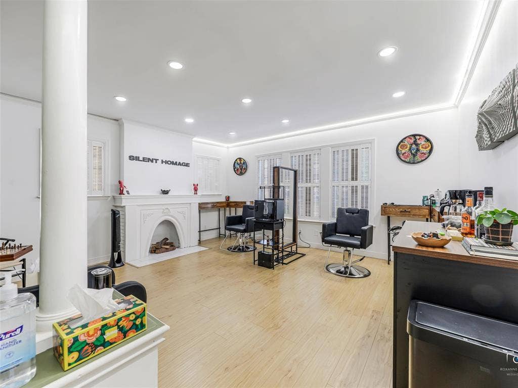 4310 Gaston Avenue, #103, Dallas, TX 75246 4310 Gaston Avenue, #103, Dallas, TX 75246