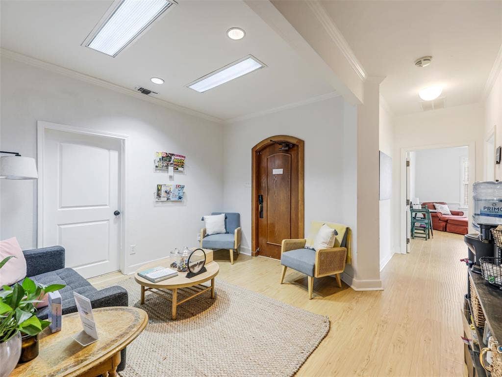 4310 Gaston Avenue, #103, Dallas, TX 75246 4310 Gaston Avenue, #103, Dallas, TX 75246