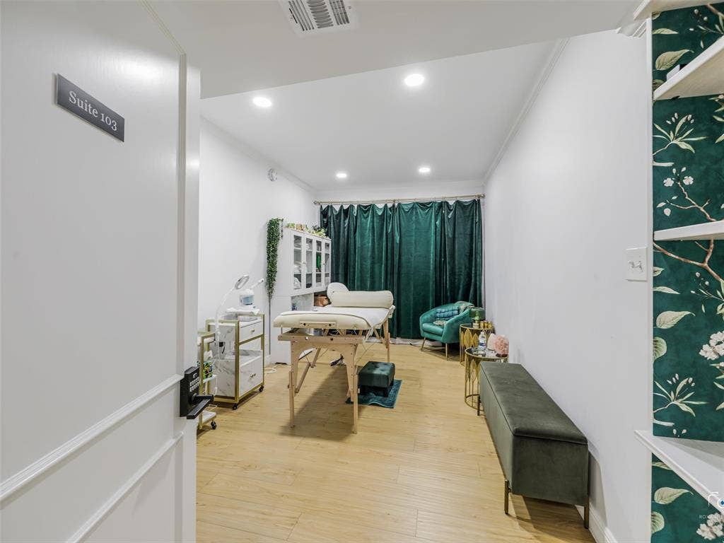 4310 Gaston Avenue, #103, Dallas, TX 75246 4310 Gaston Avenue, #103, Dallas, TX 75246