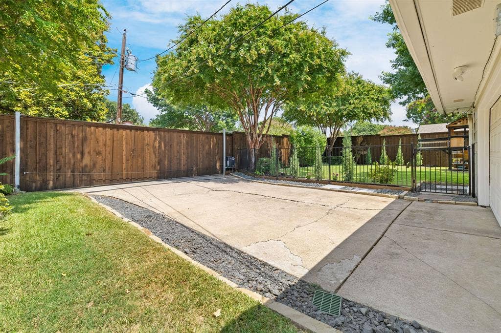7617 La Risa Drive, Dallas, TX 75248