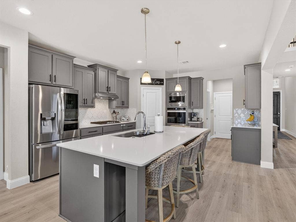 3455 Hidden Hollow Drive, Grand Prairie, TX 76065 3455 Hidden Hollow Drive, Grand Prairie, TX 76065