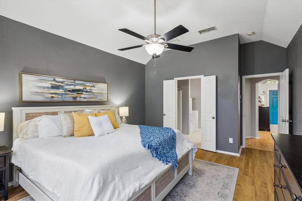5948 Hillview Drive, Watauga, TX 76148 5948 Hillview Drive, Watauga, TX 76148