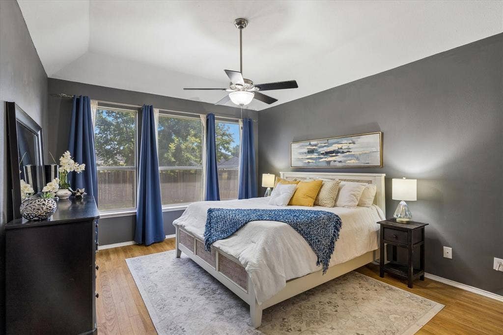 5948 Hillview Drive, Watauga, TX 76148 5948 Hillview Drive, Watauga, TX 76148