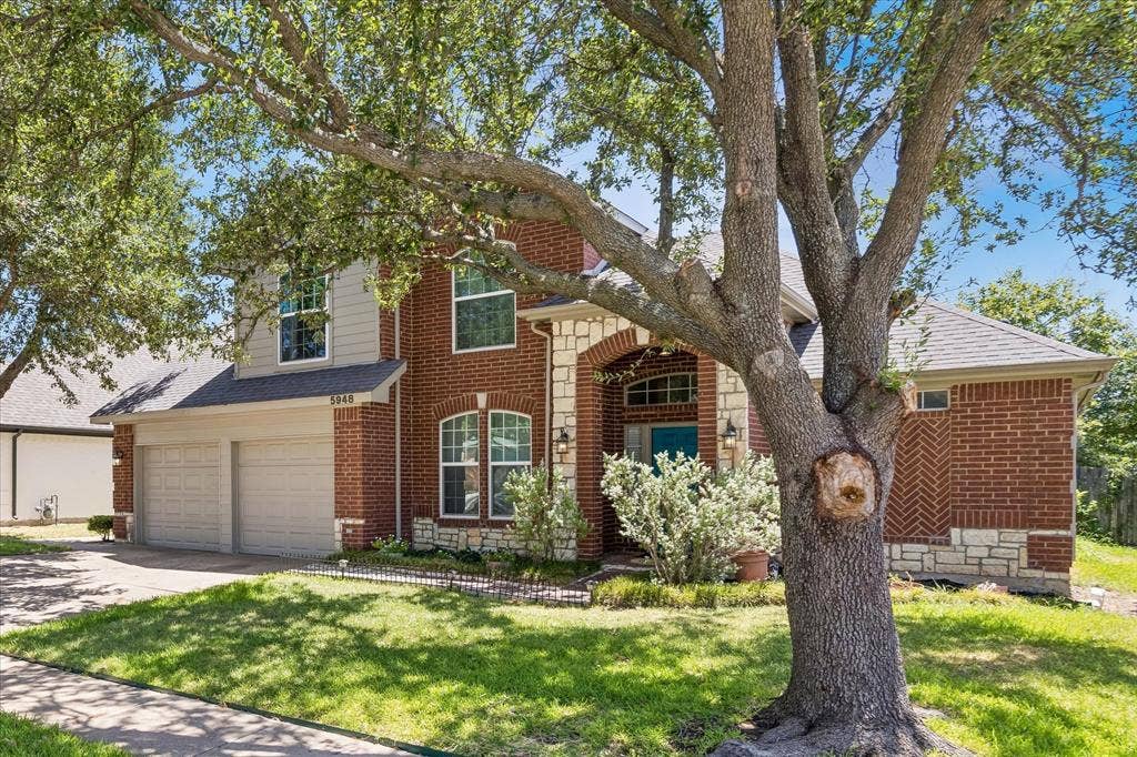 5948 Hillview Drive, Watauga, TX 76148 5948 Hillview Drive, Watauga, TX 76148