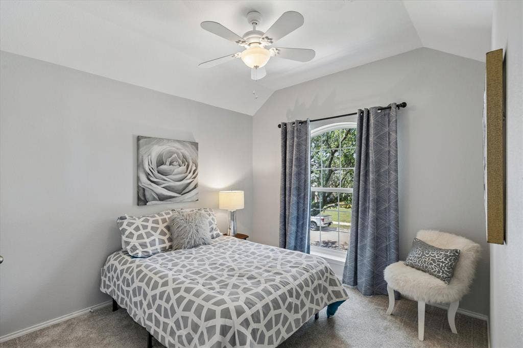 5948 Hillview Drive, Watauga, TX 76148 5948 Hillview Drive, Watauga, TX 76148