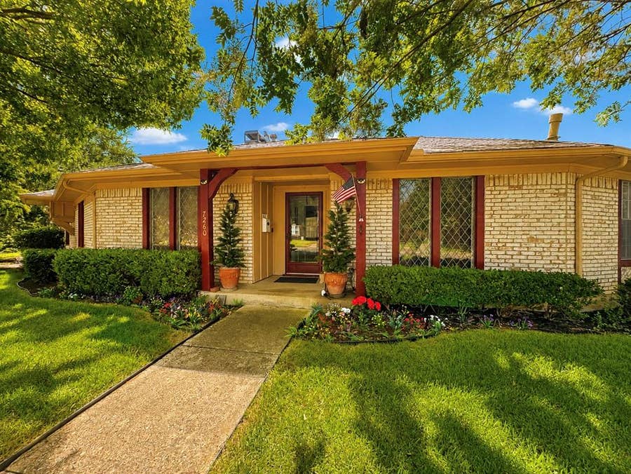 Property photo for 7260 Alto Caro Drive, Dallas, TX