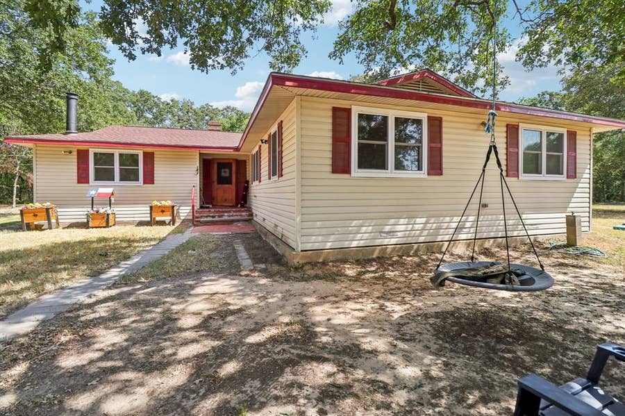Property photo for 13110 County Road 4016, Kemp, TX