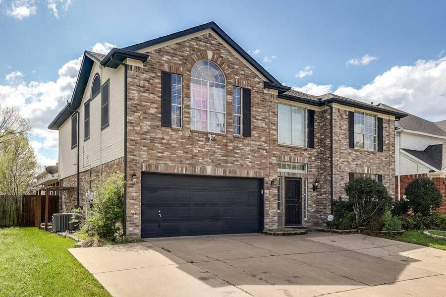 Property photo for 706 Gentry Drive, Arlington, TX