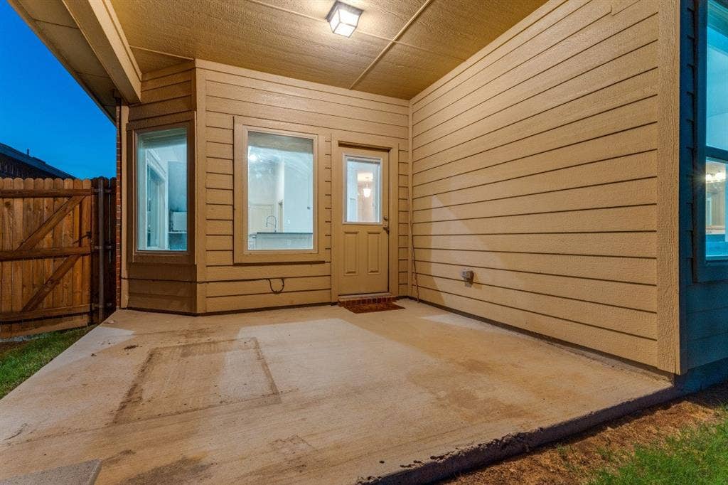 10808 Ersebrook Court, Fort Worth, TX 76052 Paved patio leading to backyard