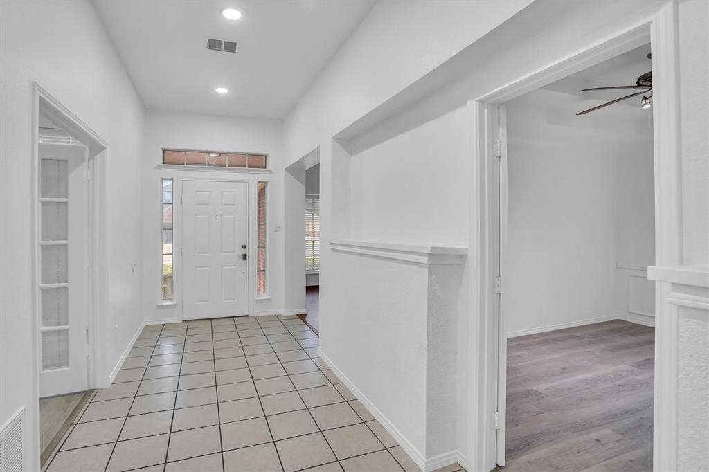 117 Fort Edward Drive, Arlington, TX 76002 117 Fort Edward Drive, Arlington, TX 76002