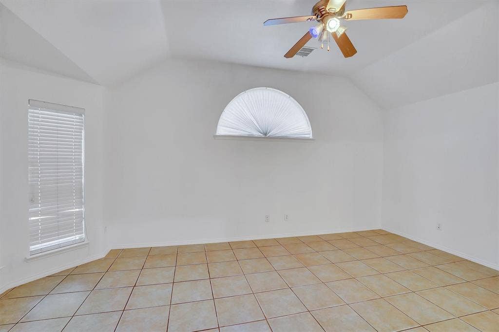 117 Fort Edward Drive, Arlington, TX 76002 117 Fort Edward Drive, Arlington, TX 76002