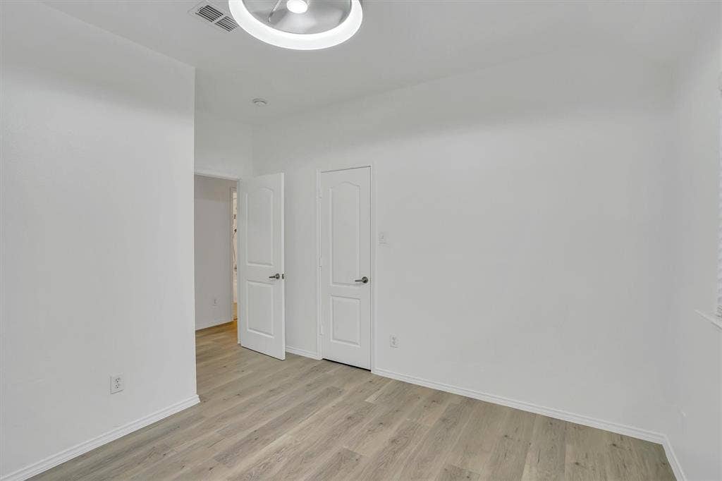 117 Fort Edward Drive, Arlington, TX 76002 117 Fort Edward Drive, Arlington, TX 76002