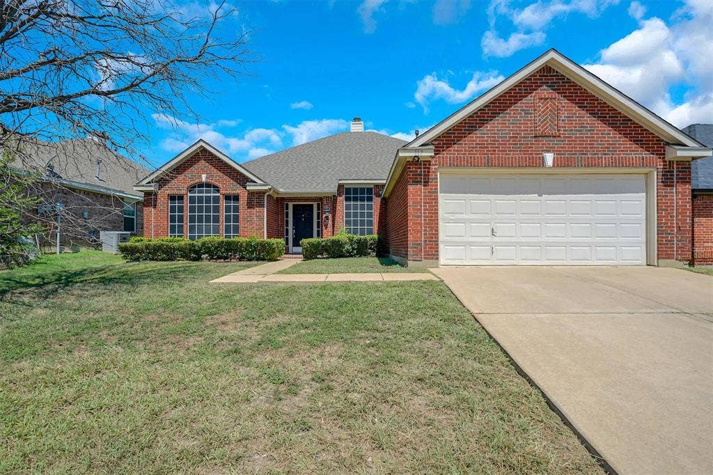 117 Fort Edward Drive, Arlington, TX 76002 117 Fort Edward Drive, Arlington, TX 76002