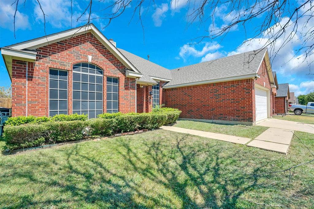 117 Fort Edward Drive, Arlington, TX 76002 117 Fort Edward Drive, Arlington, TX 76002