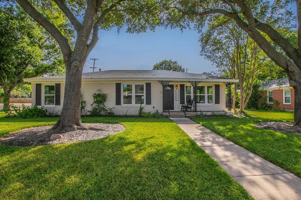 2200 N 52nd Street, Waco, TX 76710 2200 N 52nd Street, Waco, TX 76710