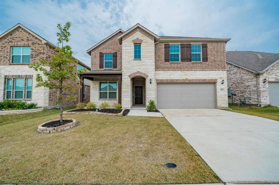 Property photo for 427 Holt Lane, Fate, TX