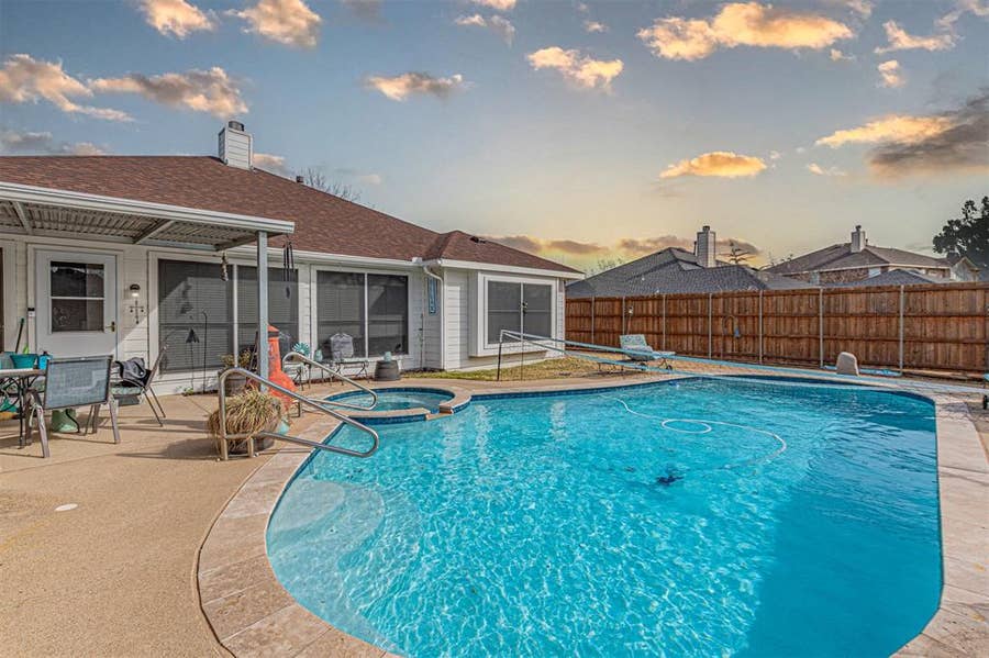 Property photo for 2812 Preston Creek, Mesquite, TX