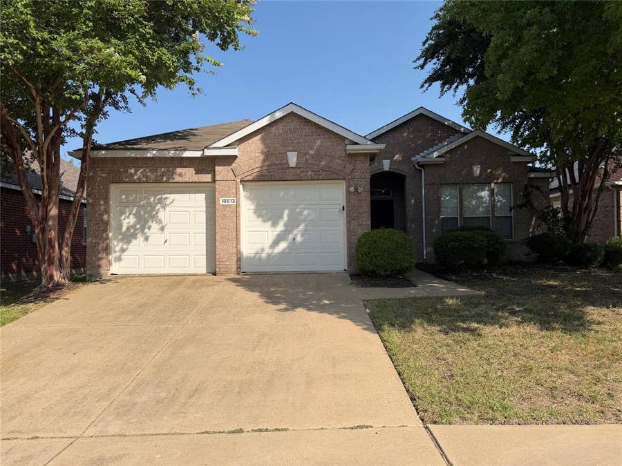 Property photo for 10613 Lansdowne Lane, Rowlett, TX