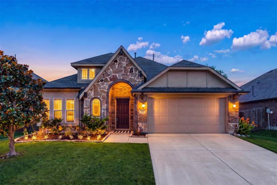 Property photo for 909 Calder Court, Anna, TX