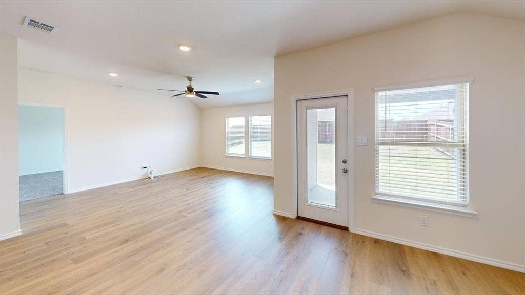 6534 Whitecap Drive, Princeton, TX 75407 6534 Whitecap Drive, Princeton, TX 75407