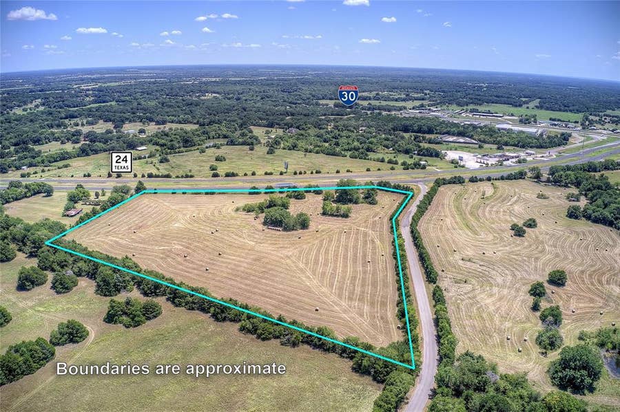 Property photo for 438 State Highway 24, Campbell, TX