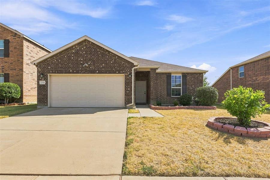 Property photo for 2356 Bernese Lane, Fort Worth, TX