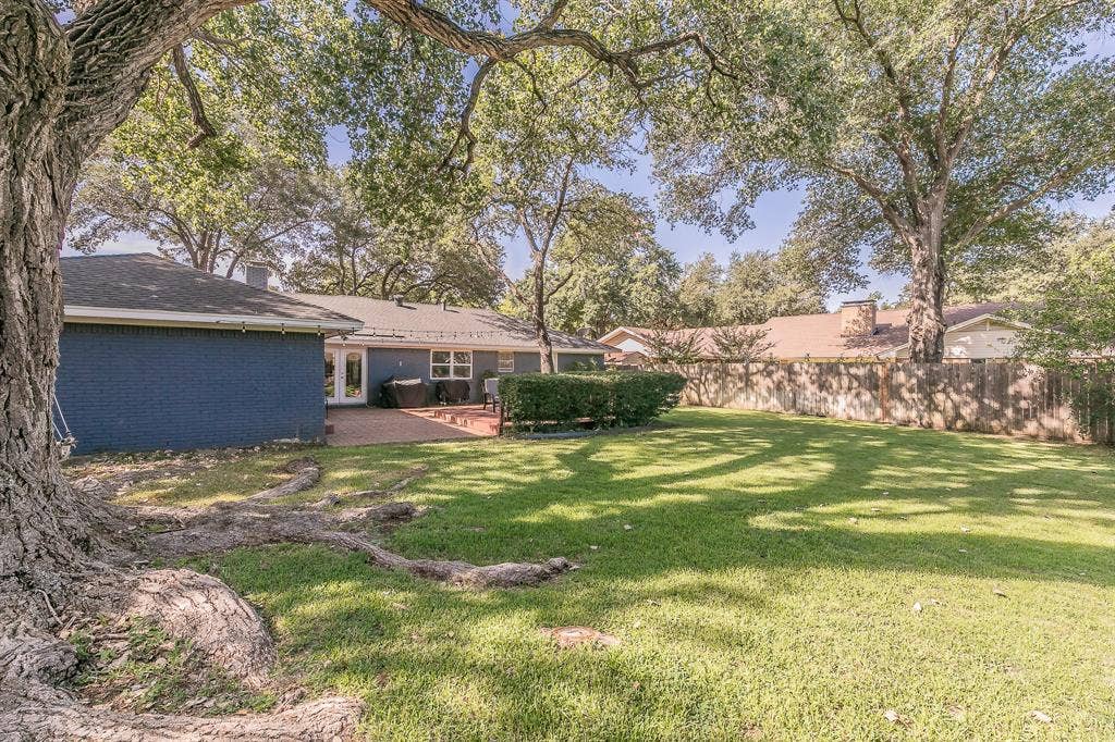 2109 Friar Tuck Drive, Arlington, TX 76013 2109 Friar Tuck Drive, Arlington, TX 76013