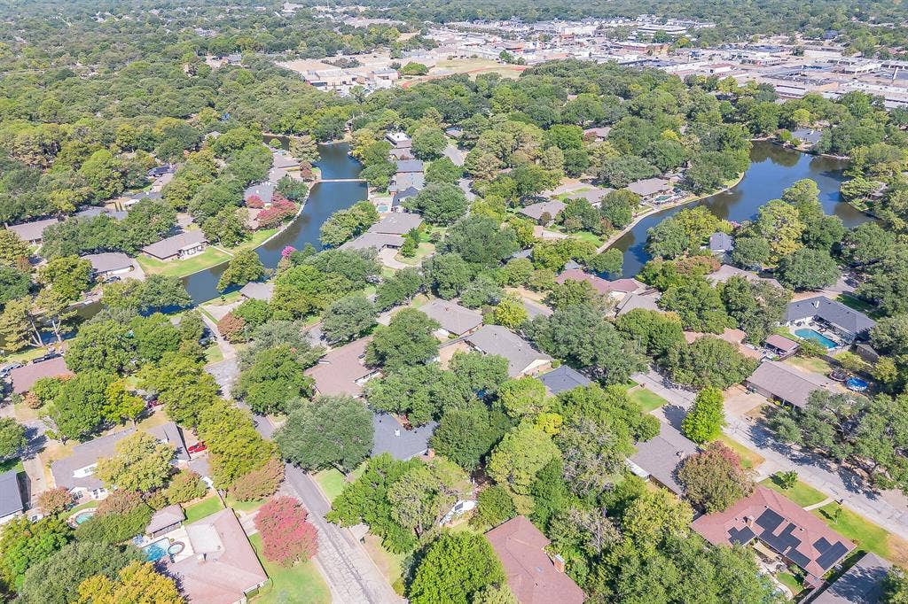 2109 Friar Tuck Drive, Arlington, TX 76013 2109 Friar Tuck Drive, Arlington, TX 76013