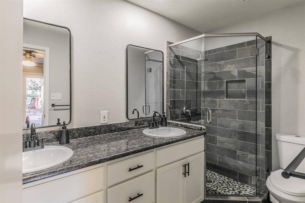 2109 Friar Tuck Drive, Arlington, TX 76013 2109 Friar Tuck Drive, Arlington, TX 76013