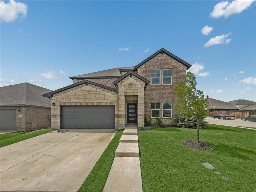 Property photo for 529 Janette Court, Royse City, TX