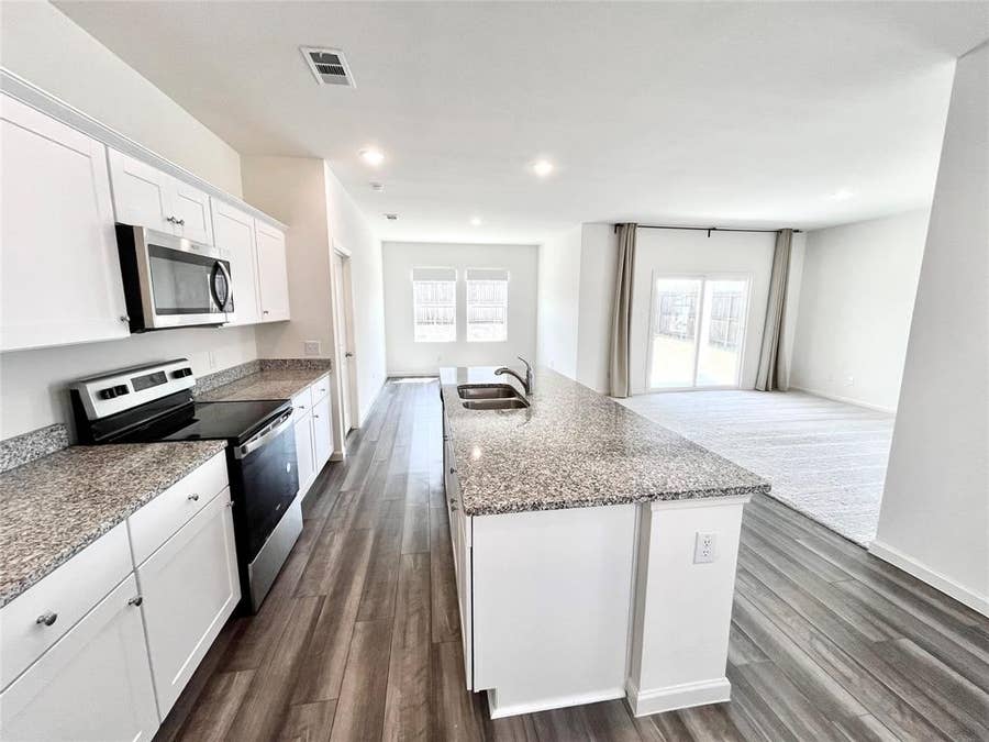 Property photo for 8400 Hawkview Drive, Fort Worth, TX