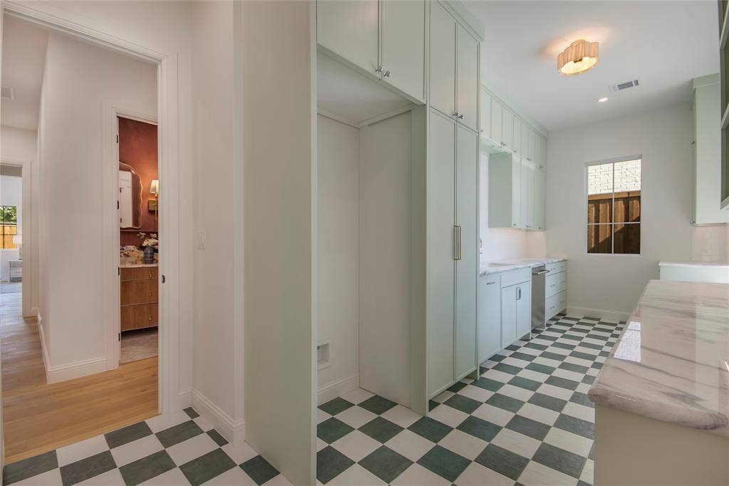 10911 Beauty Lane, Dallas, TX 75229