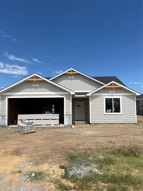 Property photo for 127 Walker Lane, Mabank, TX