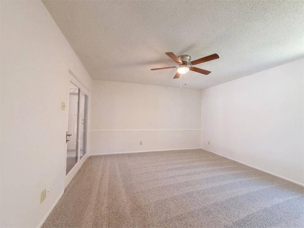 1136 Kris Street, Irving, TX 75060 1136 Kris Street, Irving, TX 75060