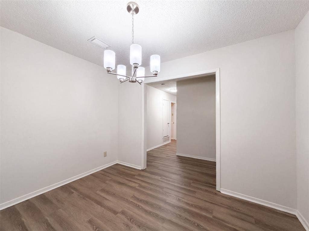 1136 Kris Street, Irving, TX 75060 1136 Kris Street, Irving, TX 75060