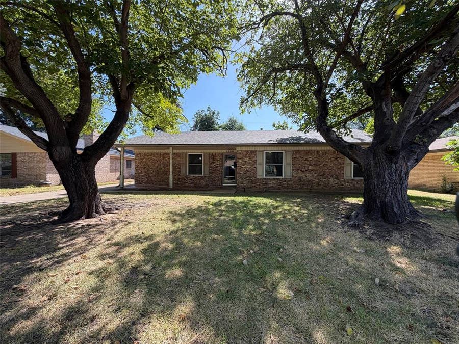 Property photo for 1136 Kris Street, Irving, TX