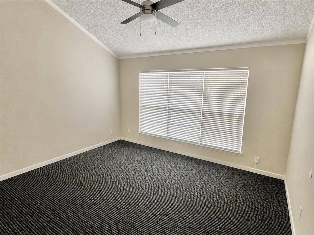 418 Newberry Street, Grand Prairie, TX 75052 Primary bedroom
