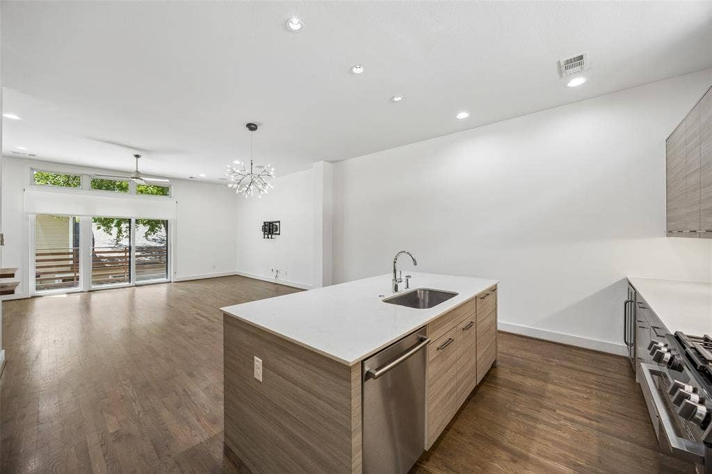 4025 Lemmon Tree Place, Dallas, TX 75219 4025 Lemmon Tree Place, Dallas, TX 75219