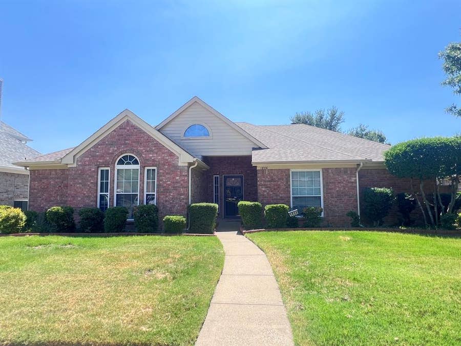 Property photo for 1806 Dalewood Trail, Garland, TX