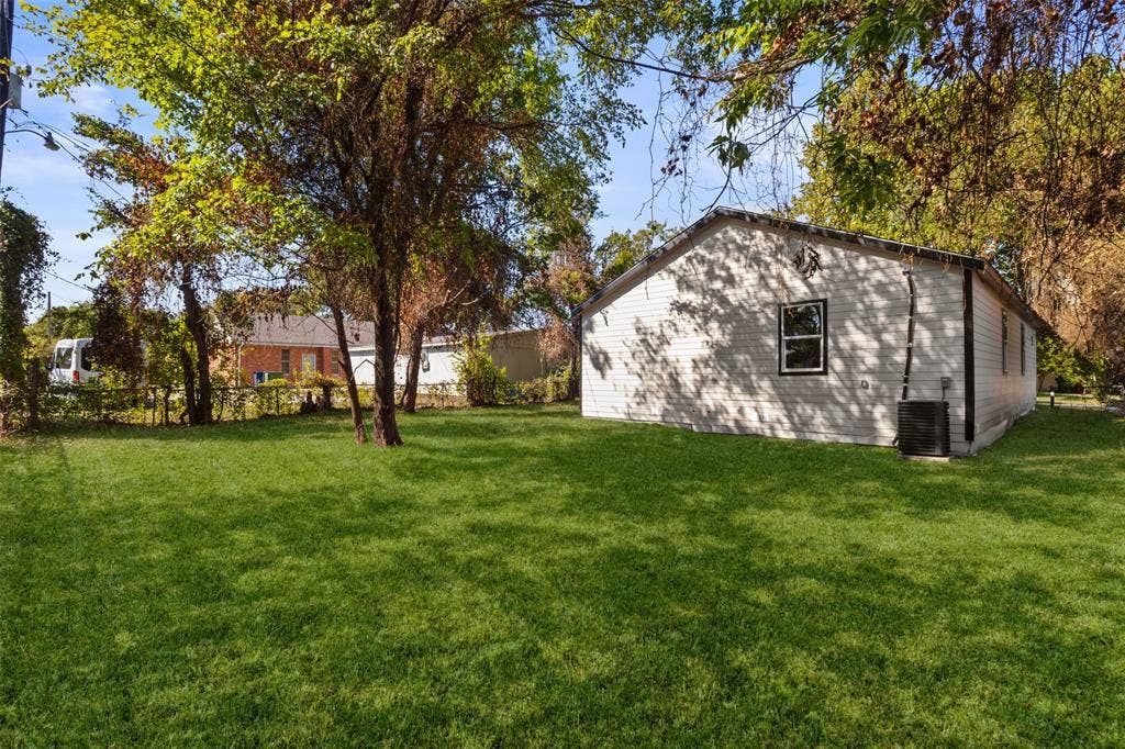 212 E Marguerita Drive, Garland, TX 75040 212 E Marguerita Drive, Garland, TX 75040