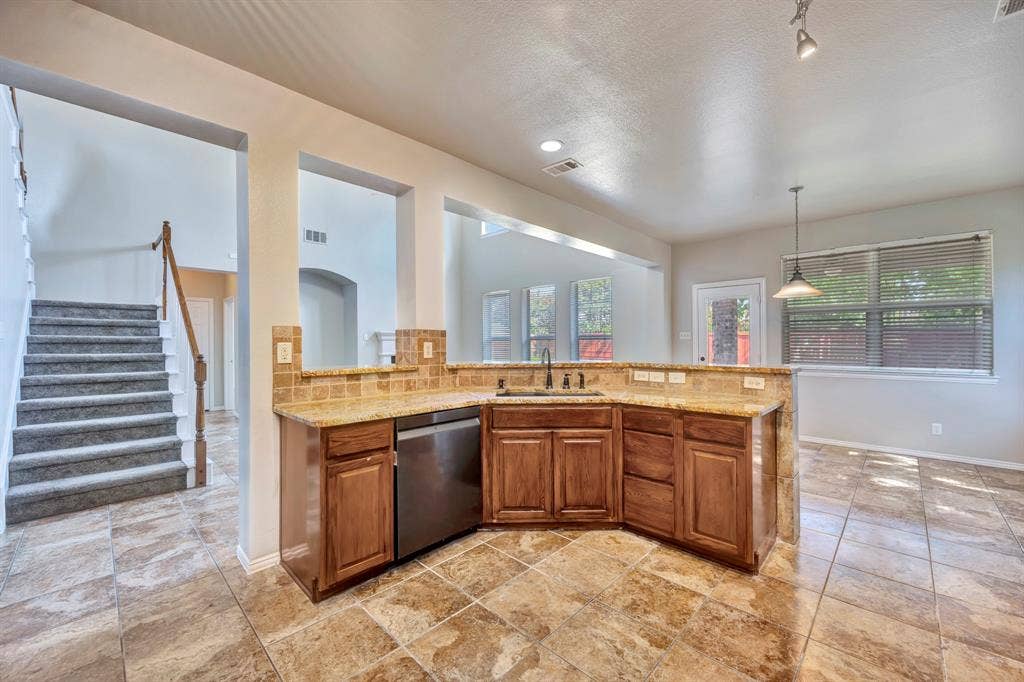 844 Sequoia Way, Saginaw, TX 76131 844 Sequoia Way, Saginaw, TX 76131